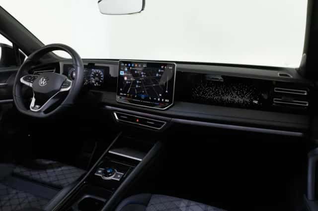 Volkswagen Tiguan (2025) thumbnail 15