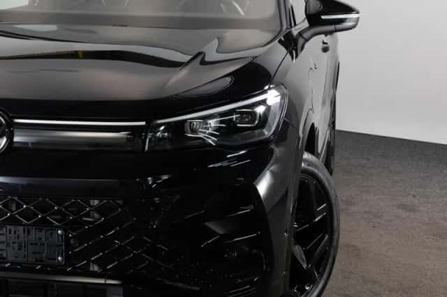 Volkswagen Tiguan (2025) thumbnail 16