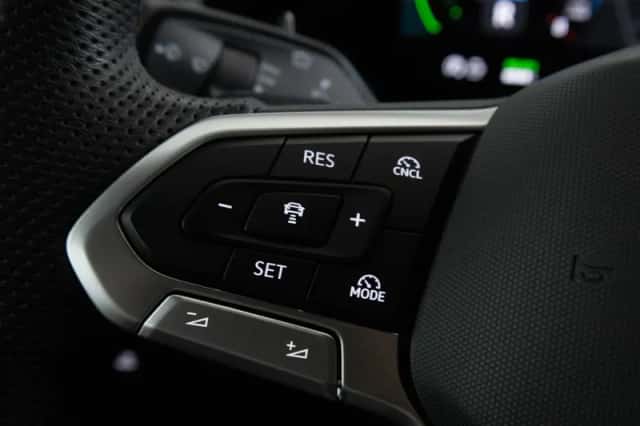 Volkswagen Tiguan (2025) thumbnail 29