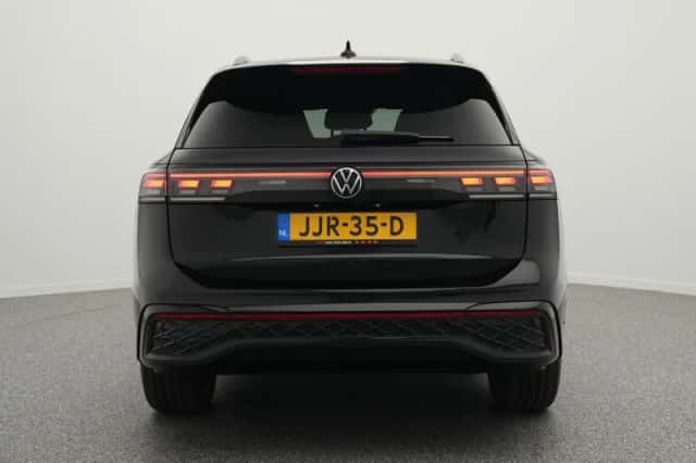 Volkswagen Tiguan (2025) thumbnail 6