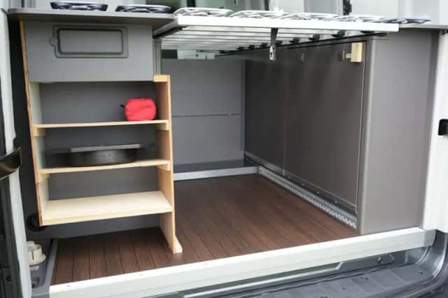 Volkswagen Crafter (2021) thumbnail 4