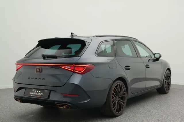 CUPRA Leon Sportstourer (2024) thumbnail 2