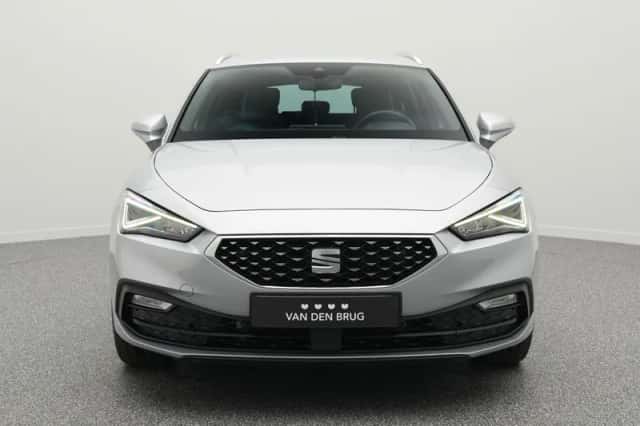 SEAT Leon (2023) thumbnail 5