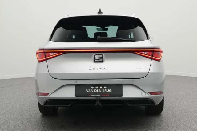 SEAT Leon (2023) thumbnail 6