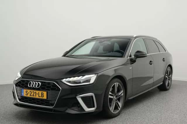 Audi A4 (2023) thumbnail 1