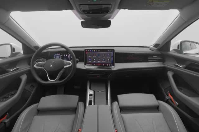 Volkswagen Passat (2025) thumbnail 3