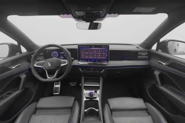 Volkswagen Tiguan (2025) thumbnail 3
