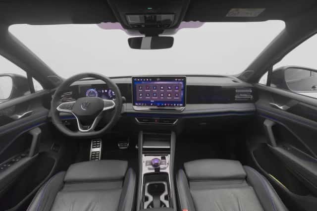 Volkswagen Tiguan (2025) thumbnail 3