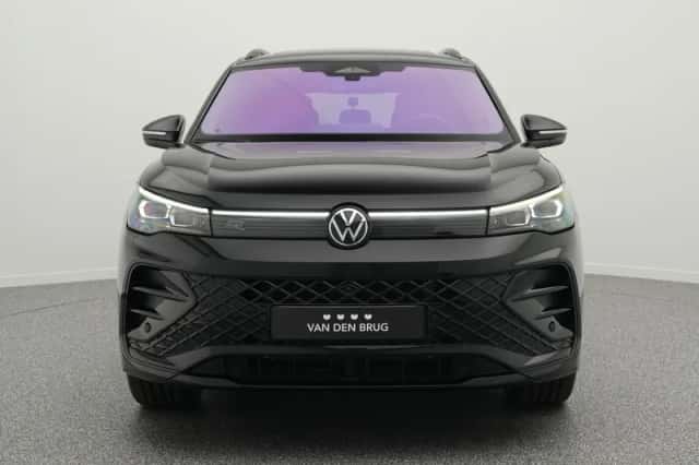 Volkswagen Tiguan (2025) thumbnail 5