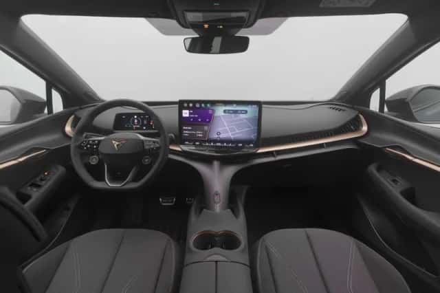 CUPRA Tavascan (2025) thumbnail 3