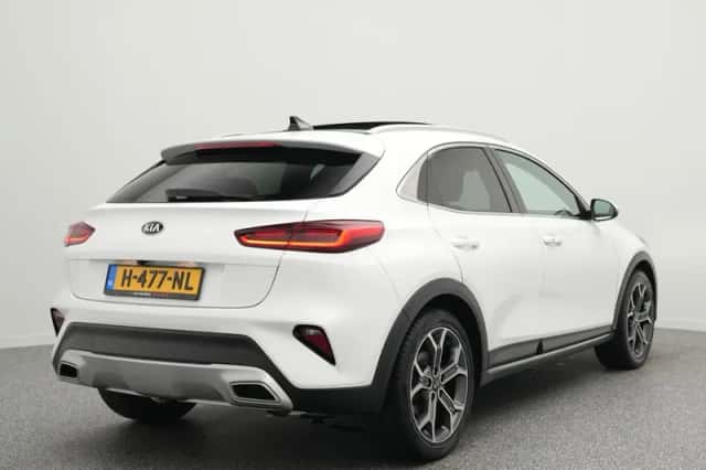 Kia XCeed (2020) thumbnail 2