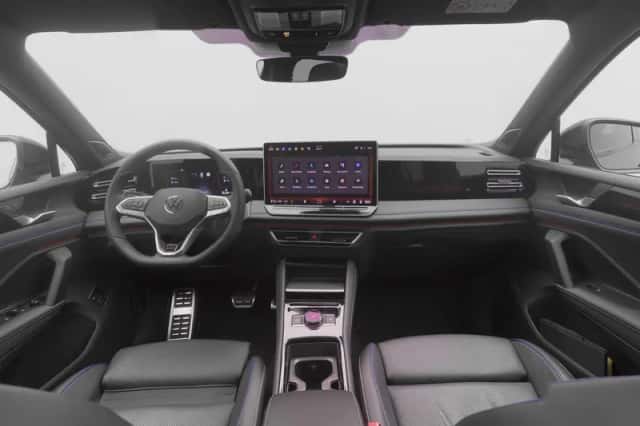 Volkswagen Tiguan (2025) thumbnail 3