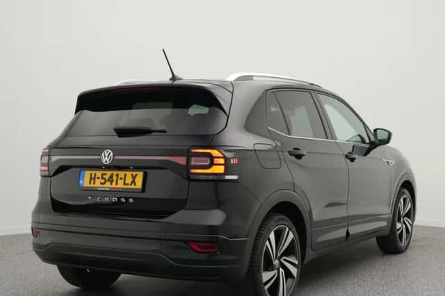 Volkswagen T-Cross (2020) thumbnail 2