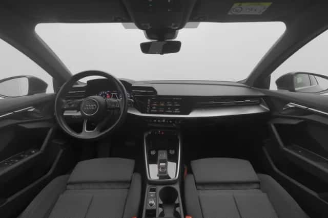 Audi A3 (2021) thumbnail 3