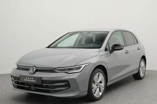 Volkswagen Golf (2025) thumbnail 1