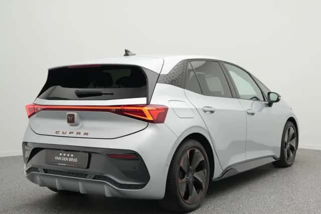 CUPRA Born (2022) thumbnail 2