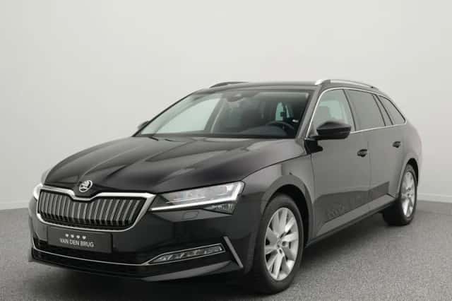 Škoda Superb (2022) thumbnail 1