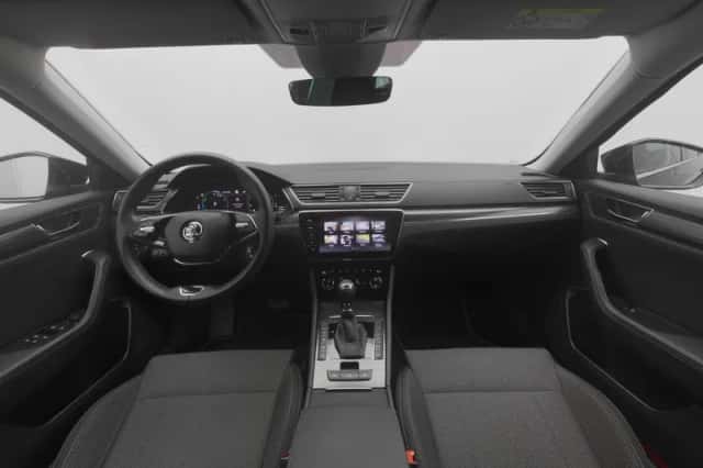 Škoda Superb (2022) thumbnail 3