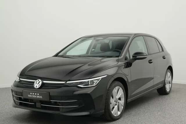 Volkswagen Golf (2025) thumbnail 1