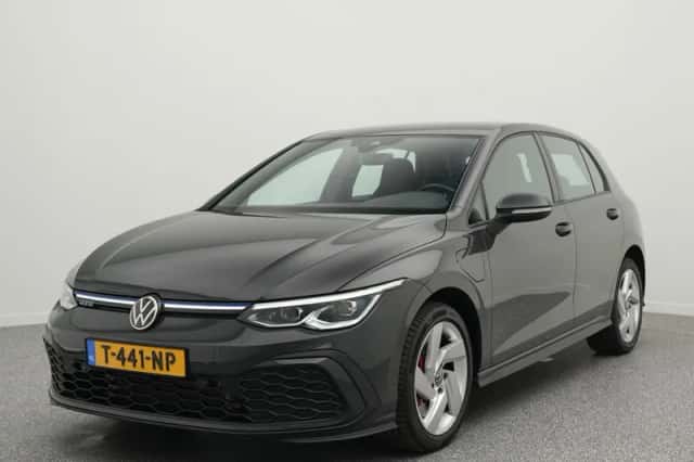 Volkswagen Golf (2021) thumbnail 1