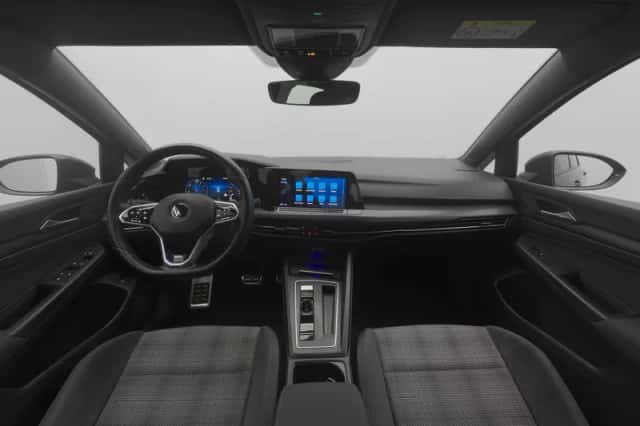Volkswagen Golf (2021) thumbnail 3