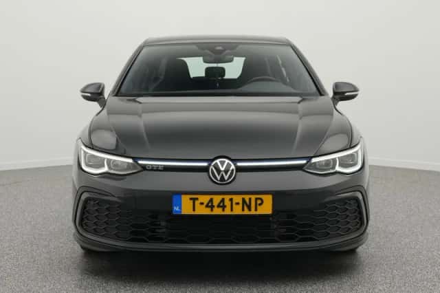 Volkswagen Golf (2021) thumbnail 5