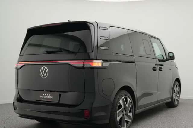 Volkswagen ID. Buzz (2025) thumbnail 2