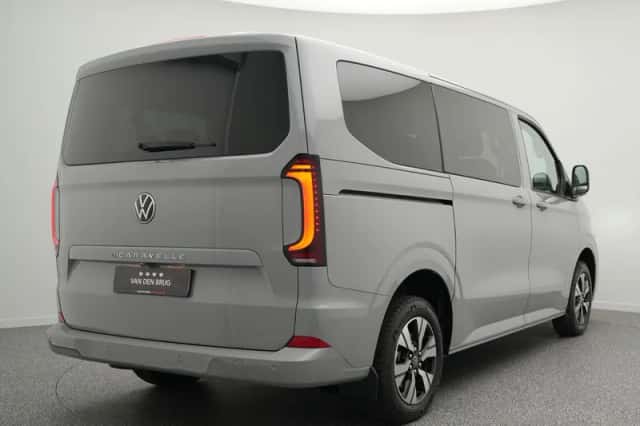 Volkswagen E-Transporter (2025) thumbnail 2
