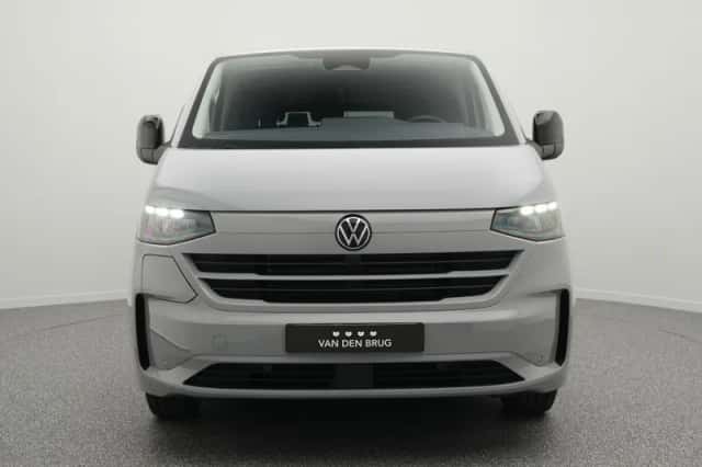 Volkswagen E-Transporter (2025) thumbnail 5
