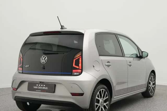 Volkswagen E-up! (2022) thumbnail 2