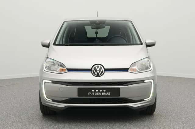 Volkswagen E-up! (2022) thumbnail 6