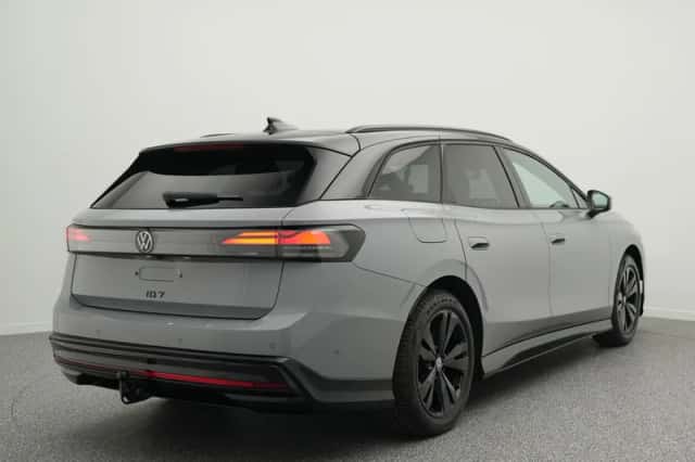 Volkswagen ID.7 (2026) thumbnail 2