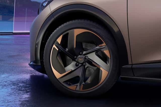 CUPRA Tavascan (2026) thumbnail 5