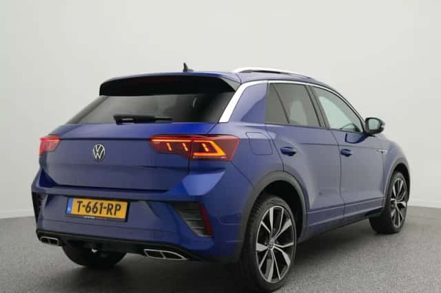 Volkswagen T-Roc (2023) thumbnail 2