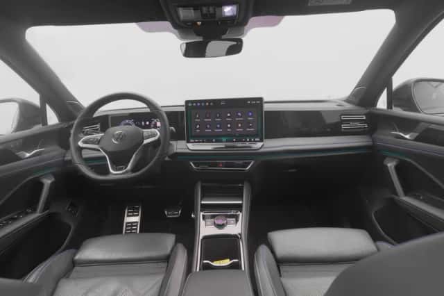 Volkswagen Tiguan (2025) thumbnail 3