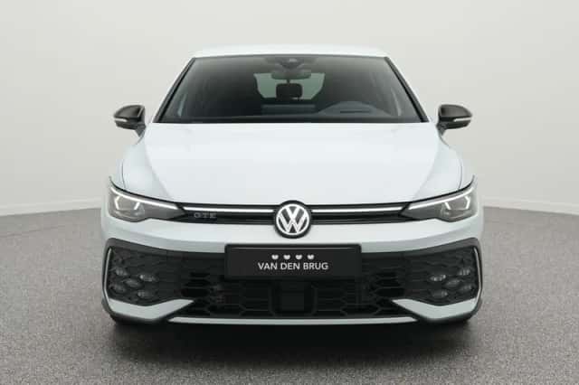 Volkswagen Golf (2025) thumbnail 5