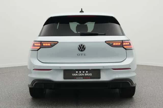 Volkswagen Golf (2025) thumbnail 6