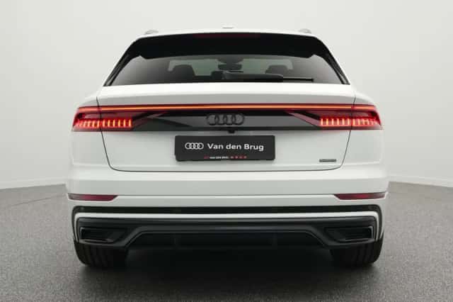 Audi Q8 (2022) thumbnail 6