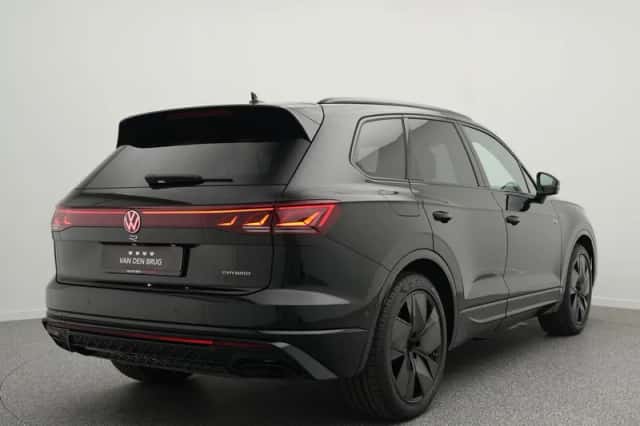Volkswagen Touareg (2025) thumbnail 2