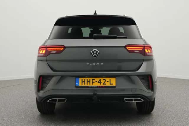 Volkswagen T-Roc (2024) thumbnail 6