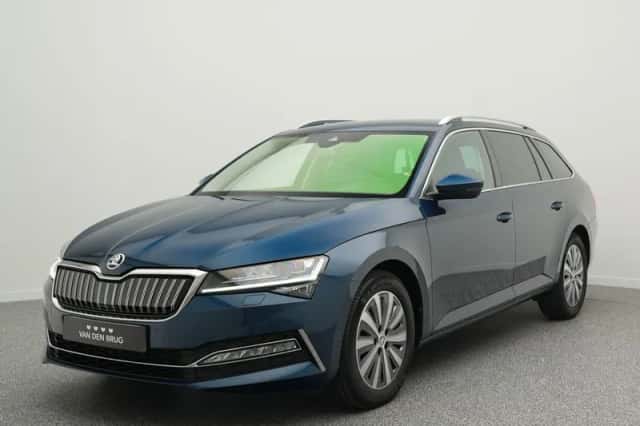 Škoda Superb (2022) thumbnail 1
