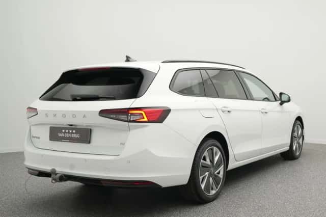 Škoda Superb (2025) thumbnail 2