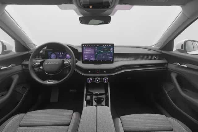 Škoda Superb (2025) thumbnail 3