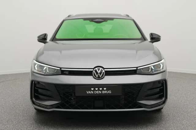 Volkswagen Passat (2025) thumbnail 5