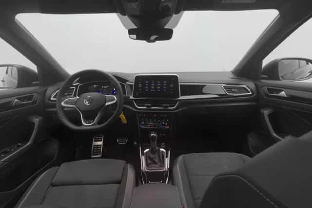Volkswagen T-Roc (2025) thumbnail 3