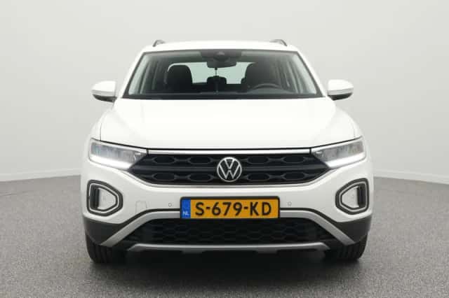 Volkswagen T-Roc (2022) thumbnail 5