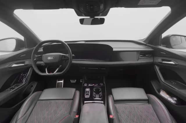 Audi Q6 e-tron (2024) thumbnail 3