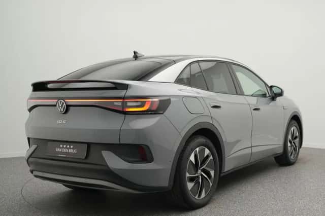 Volkswagen ID.5 (2023) thumbnail 2
