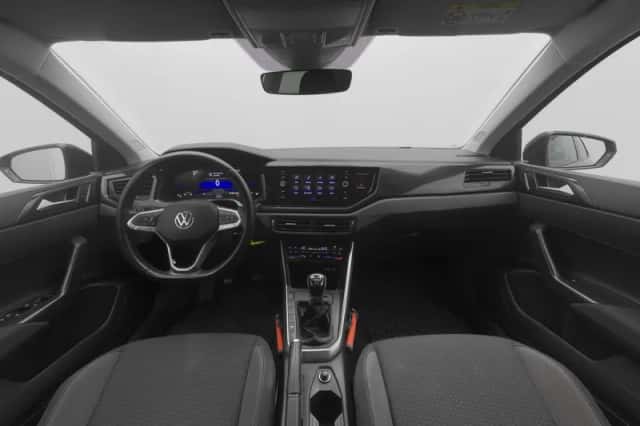 Volkswagen Polo (2023) thumbnail 3