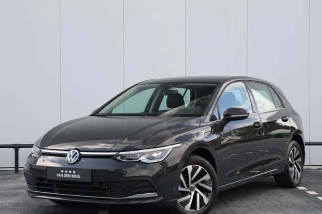 Volkswagen Golf (2022) thumbnail 1